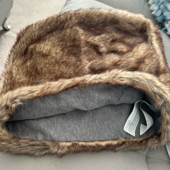 Faux Fur Winter Accessory Slip Over Head on neck Gray Interior to keep warmth in - Picture 3 of 11